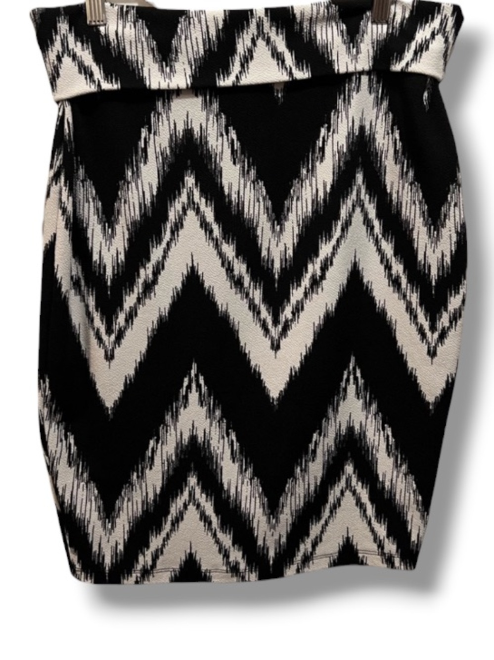 Love J Body Women’s Chevron Body Con Skirt Black White Tribal Pattern Design Y2K